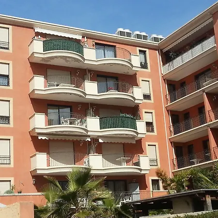Residences Les Venitiennes Готель Сен-Рафаель
